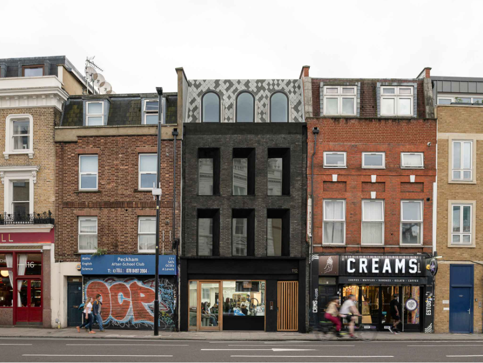 Demolition of an existing property and construction of a new mixed-use development comprising 4 apartments with retail accommodation at ground floor level. Construart acted as Main Contractor, delivering the project from demolition through to full construction and final finishes